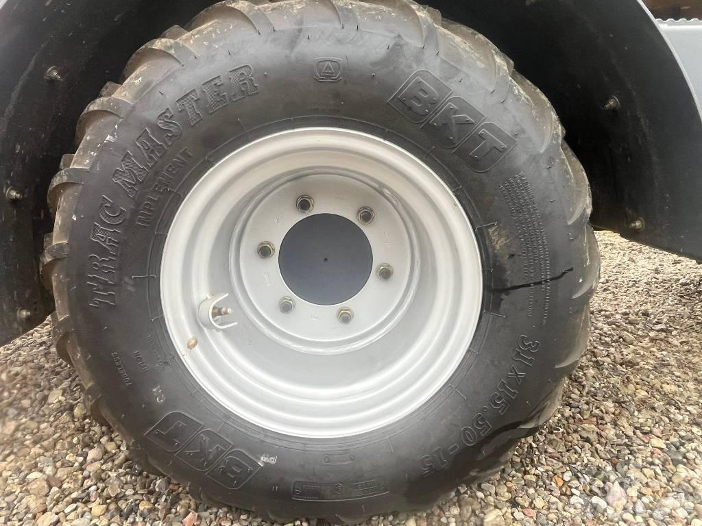 Eurotrac W12F XL Mininakladače
