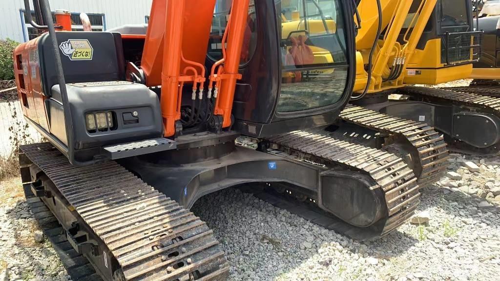 Hitachi ZAXIS120 Pásová rýpadla