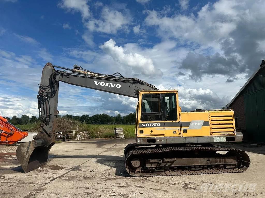 Volvo EC200 Pásová rýpadla