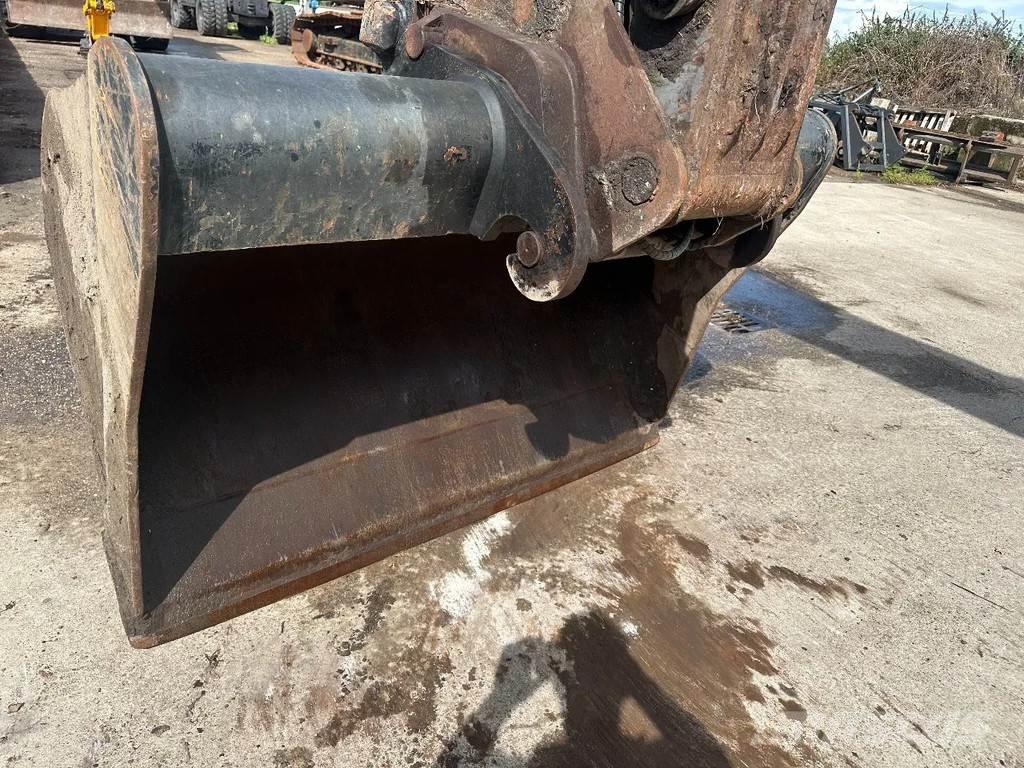 Volvo EC200 Pásová rýpadla