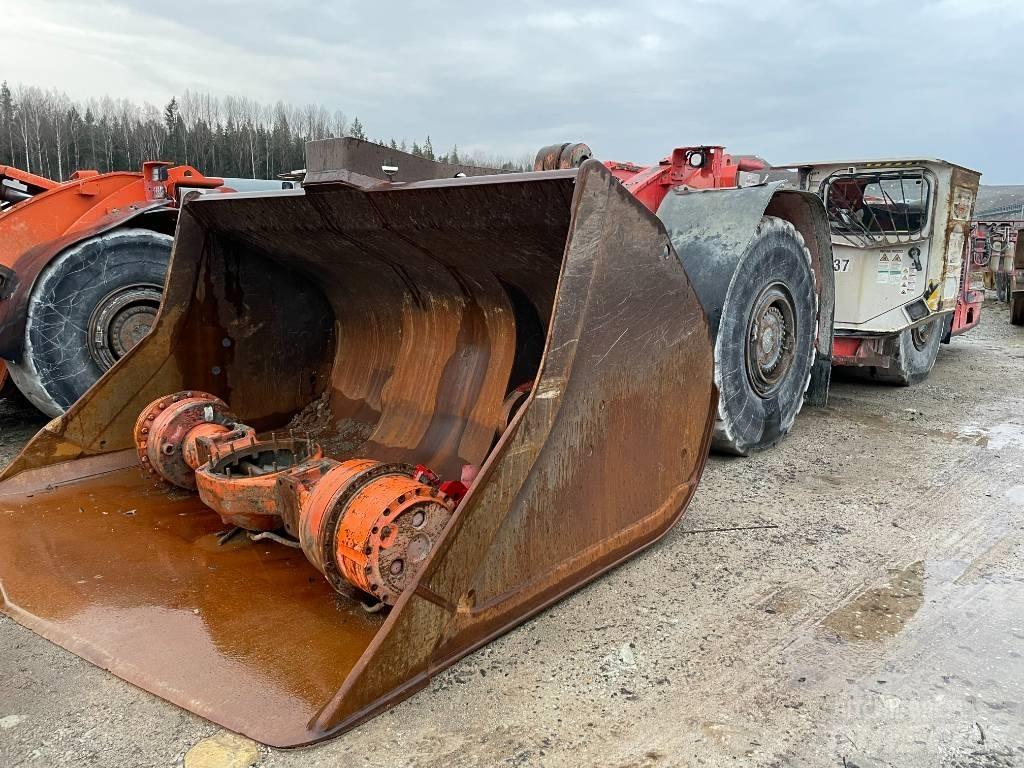 Sandvik LH 514 Podzemní nakladače