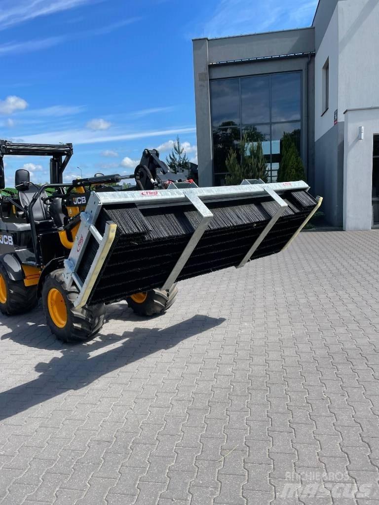 Fliegl Zamiatarka Další