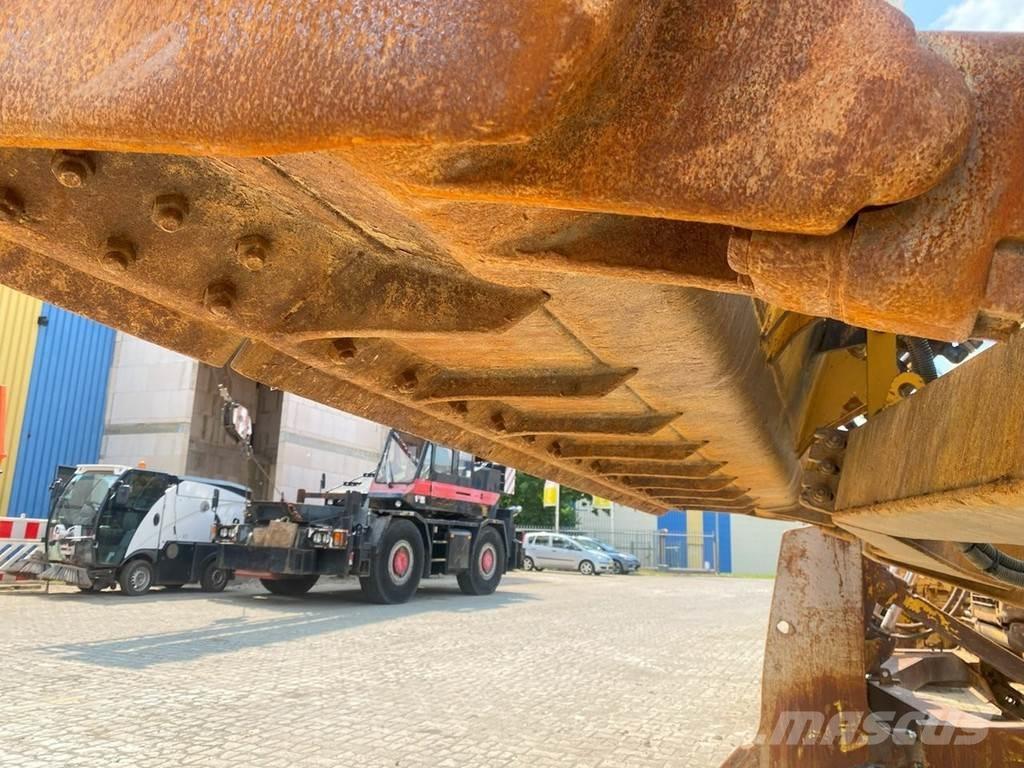 CAT D6T NVT Pásové dozery