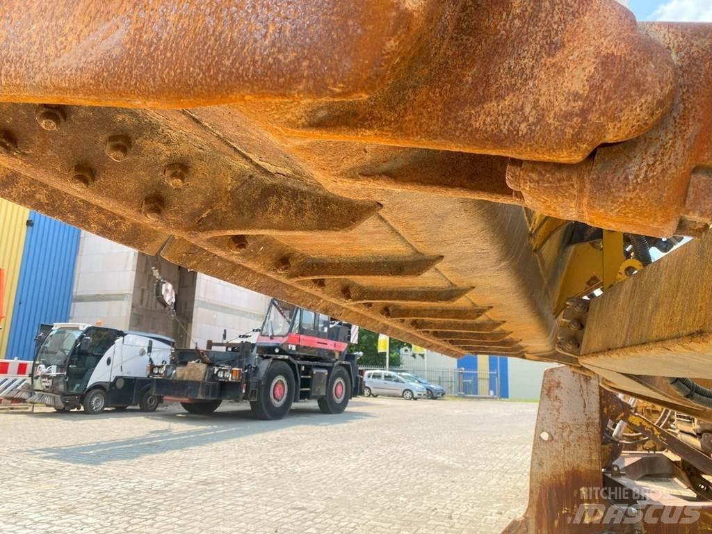 CAT D6T NVT Pásové dozery