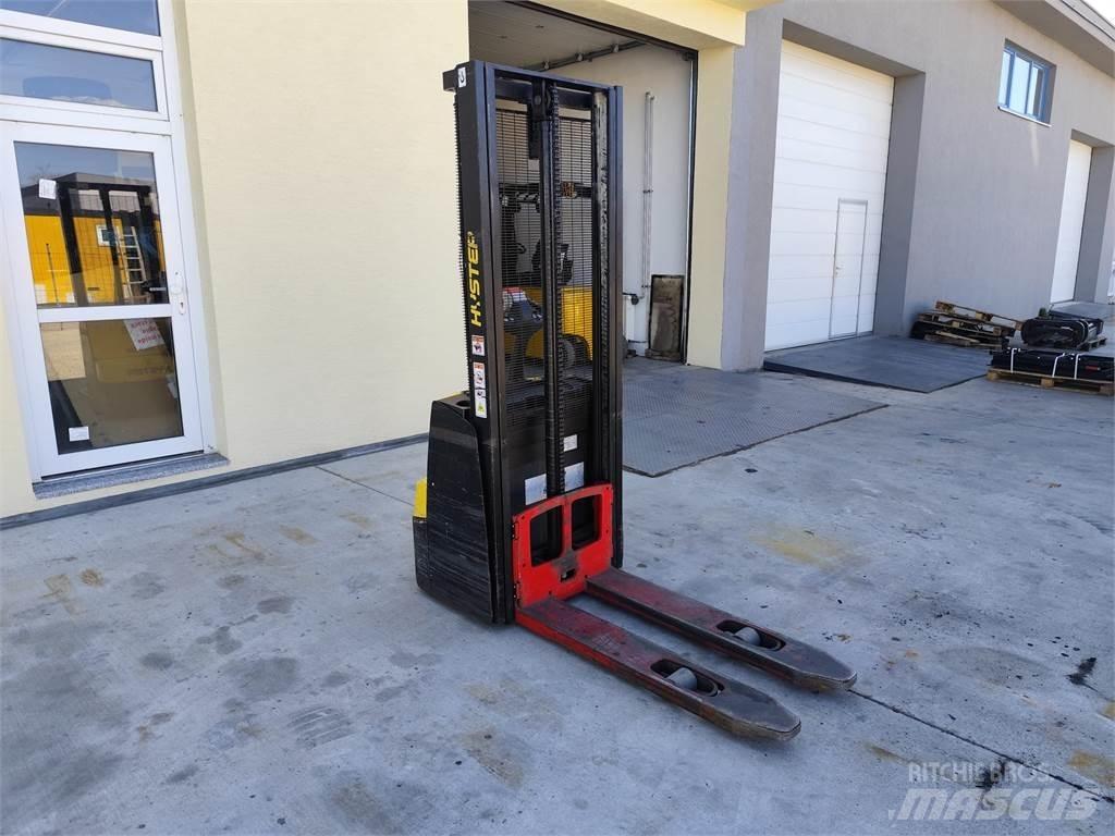Hyster S1.0E Ručně vedené vysokozdvižné vozíky