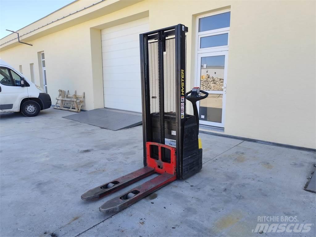 Hyster S1.0E Ručně vedené vysokozdvižné vozíky