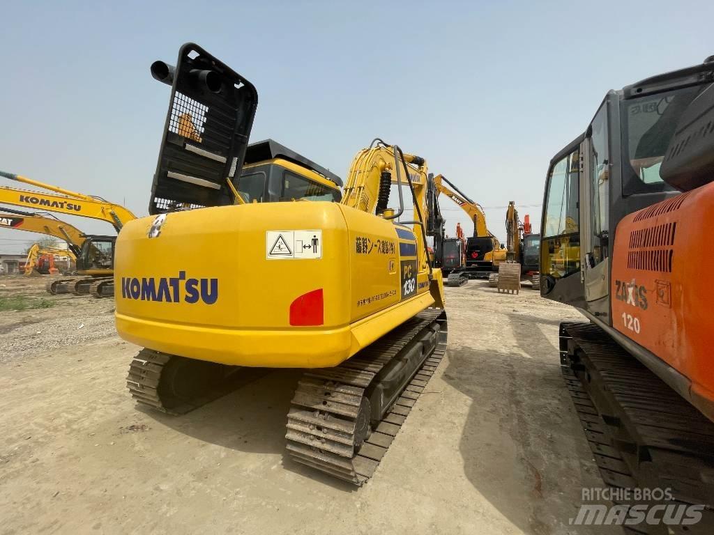 Komatsu PC 130 Pásová rýpadla