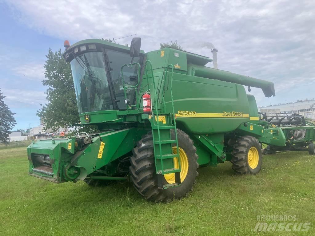 John Deere 9540 WTS Sklízecí mlátičky