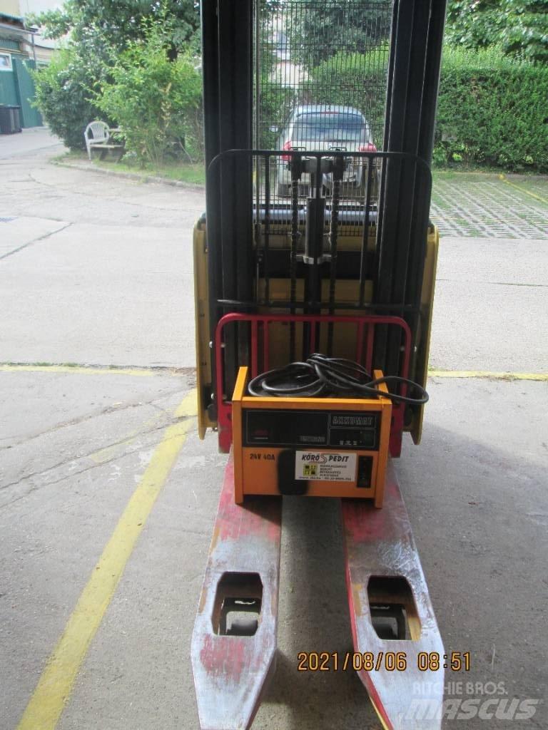 Hyster S1.4iL Ručně vedené vysokozdvižné vozíky