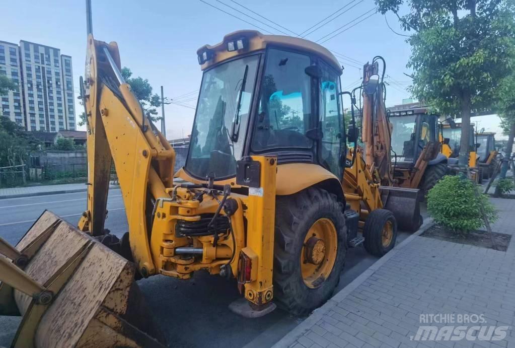JCB 3 CX Rýpadlo-nakladače