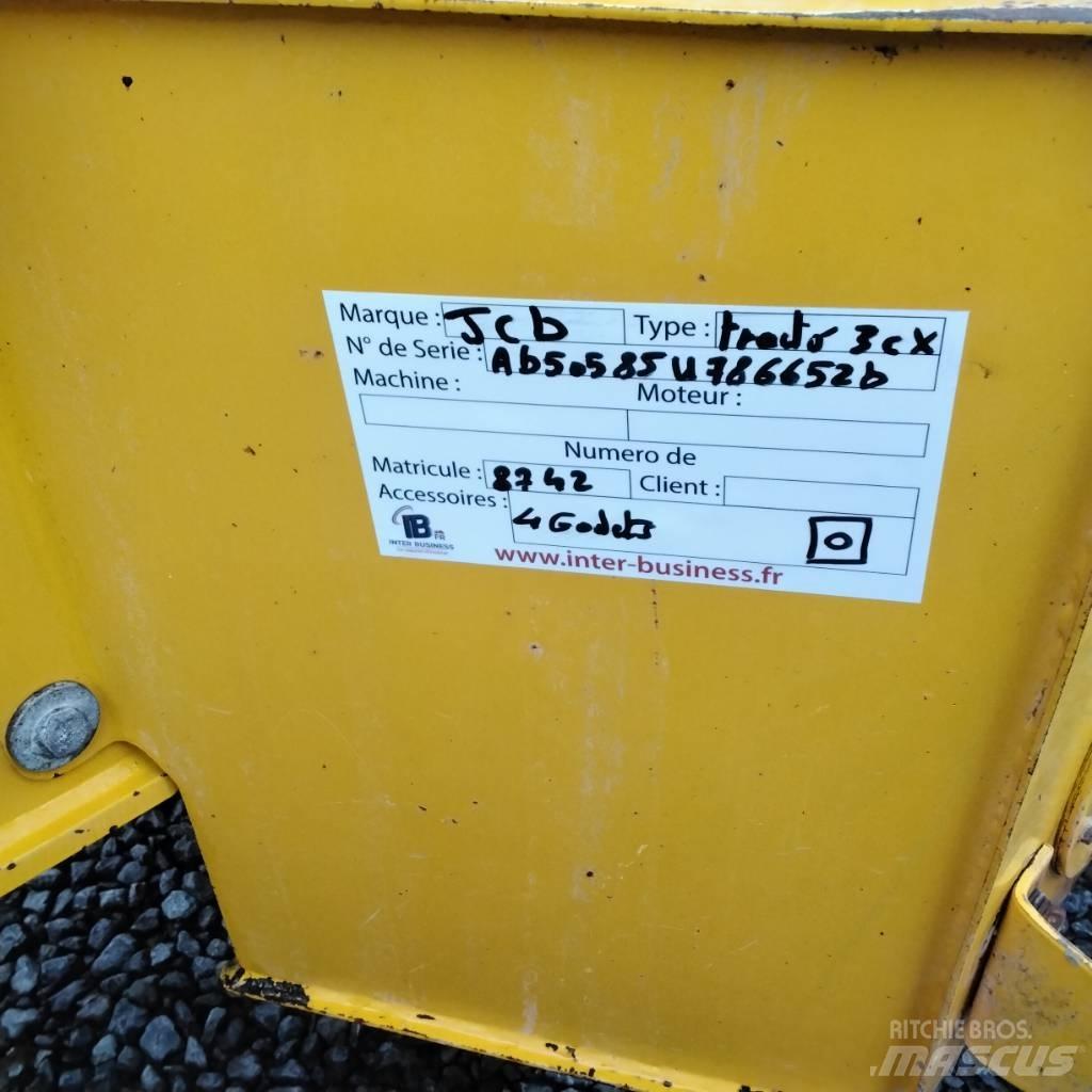 JCB 3 CX Rýpadlo-nakladače