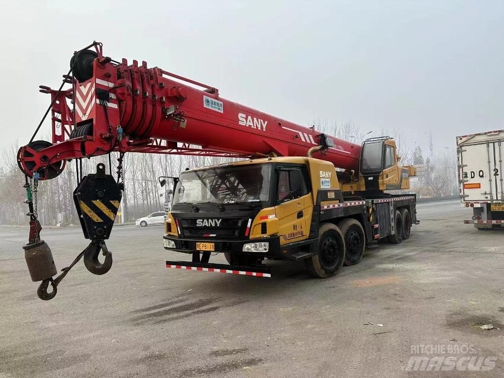 Sany STC 750 S Univerzální terénní jeřáby