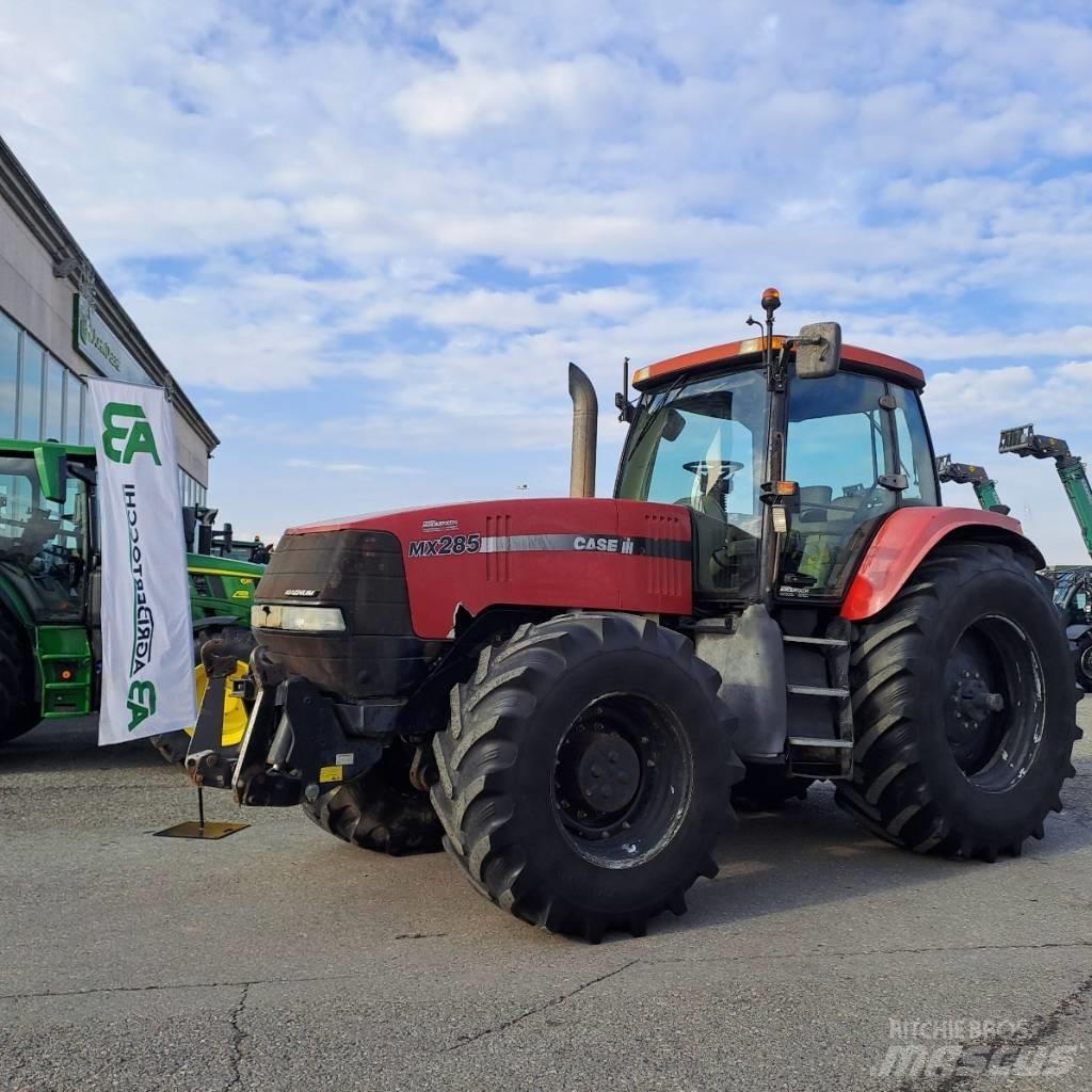 CASE MAGNUM  MX 285 Traktory