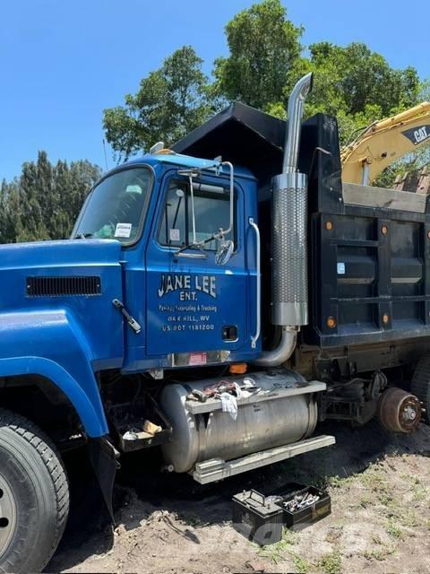 Mack CH613 8x4 2002 Sklápěče