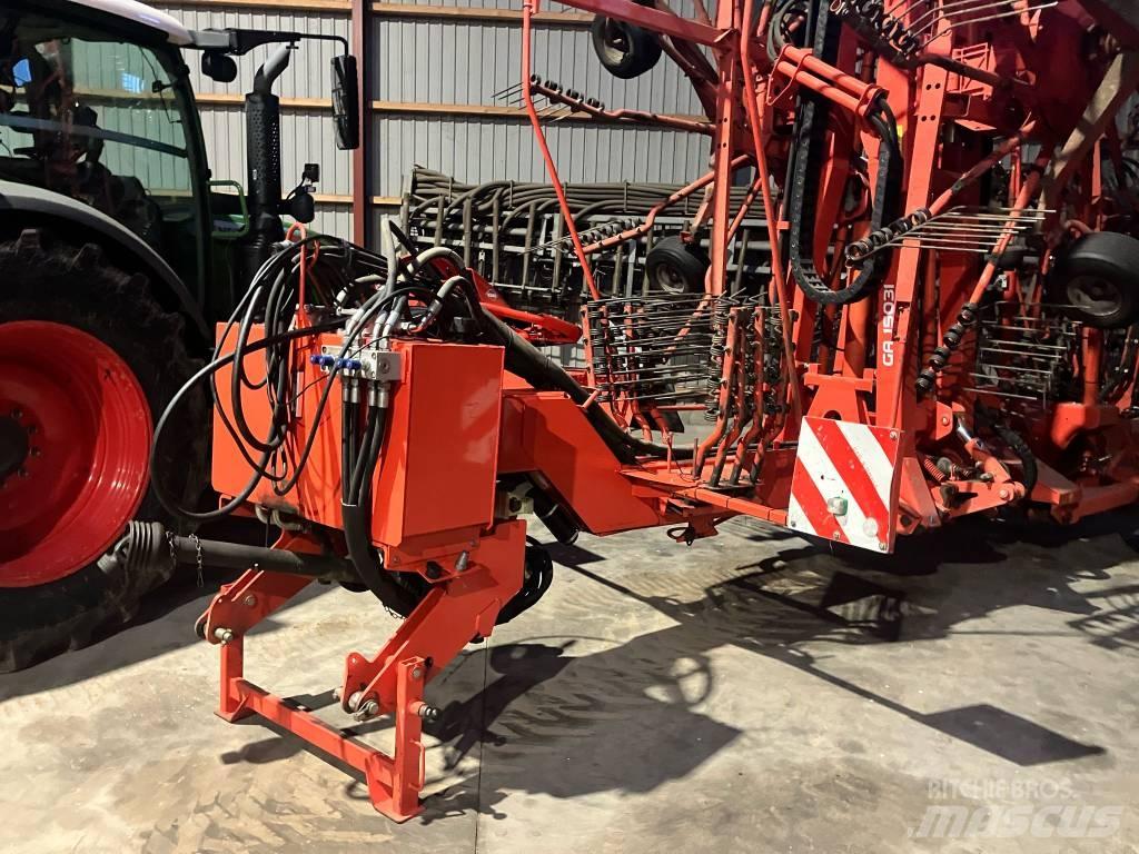 Kuhn GA 15031 Obraceče a shrabovače sena