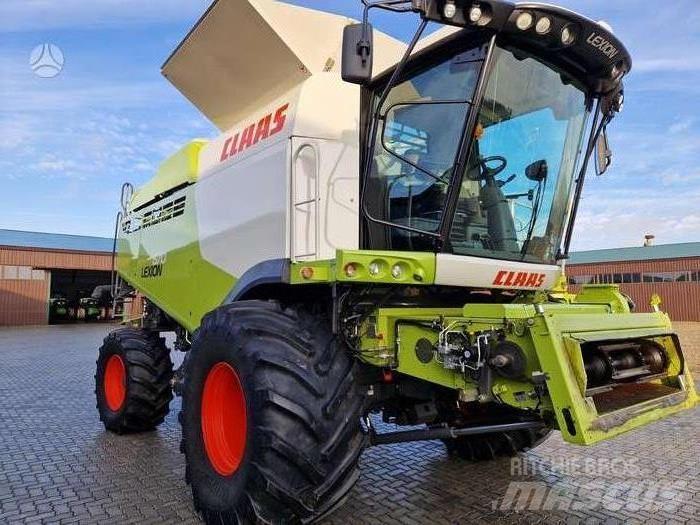 CLAAS Lexion 670 Sklízecí mlátičky
