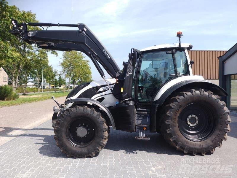Valtra T 175 A Traktory