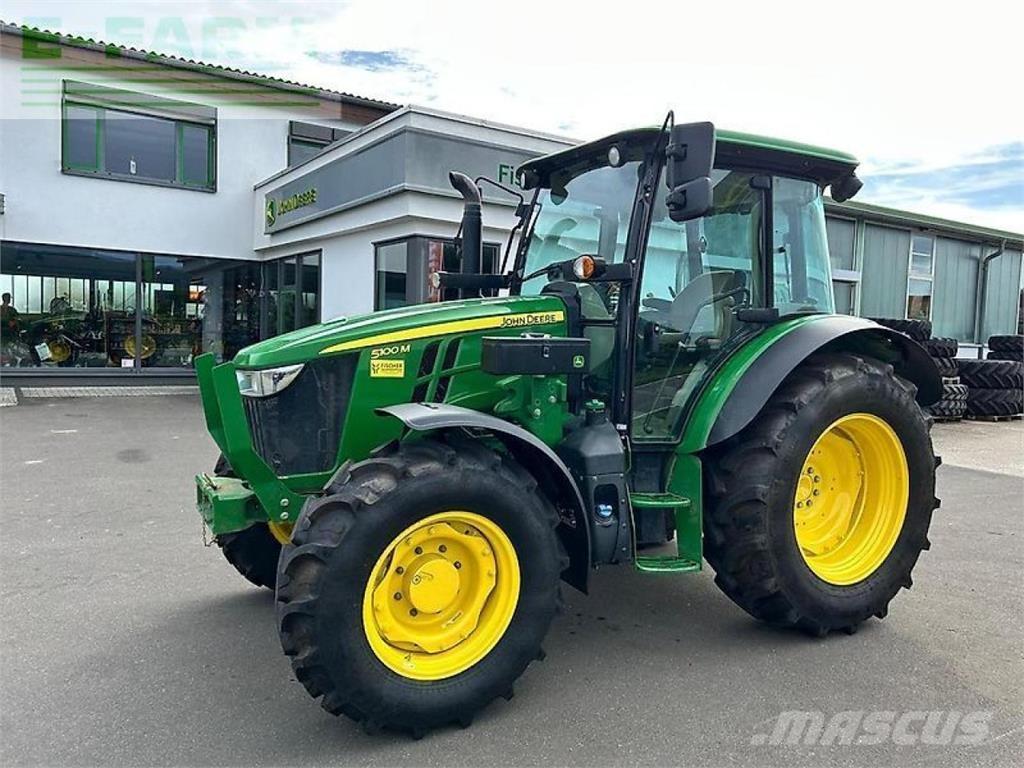 John Deere 5100m Traktory