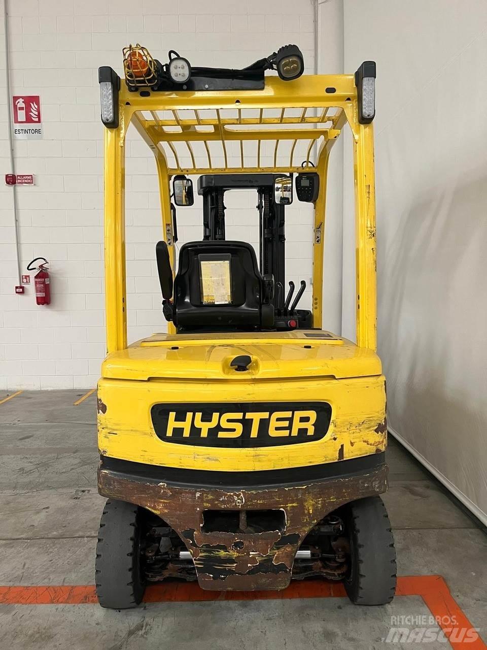 Hyster J3.0XN Akumulátorové vozíky