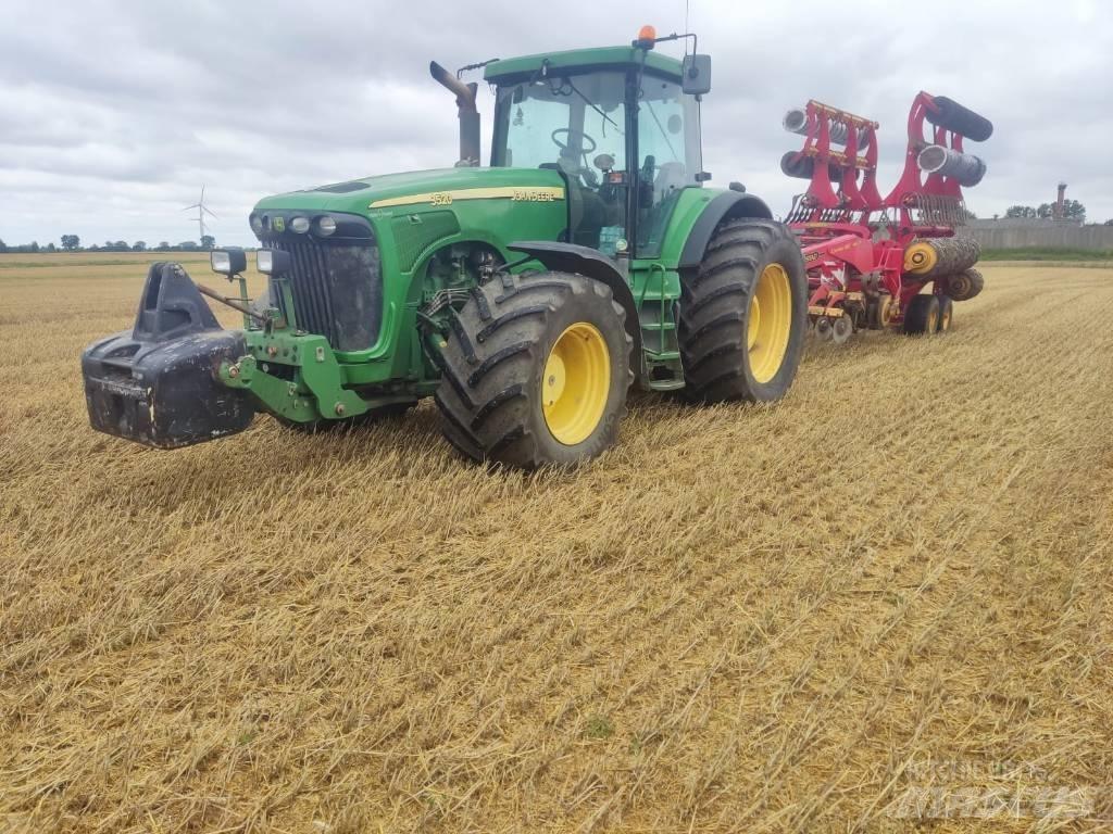 John Deere 8520 Traktory