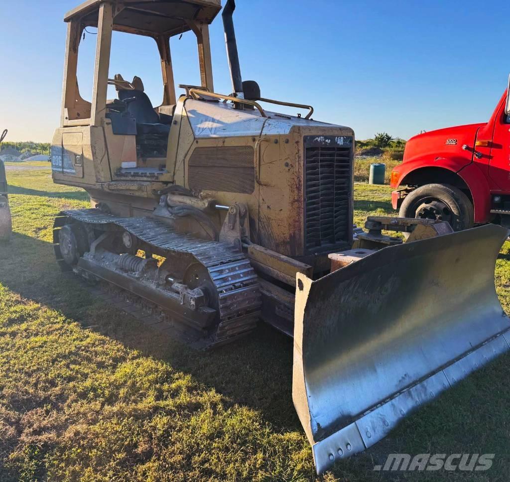 CAT D 3 G Pásové dozery