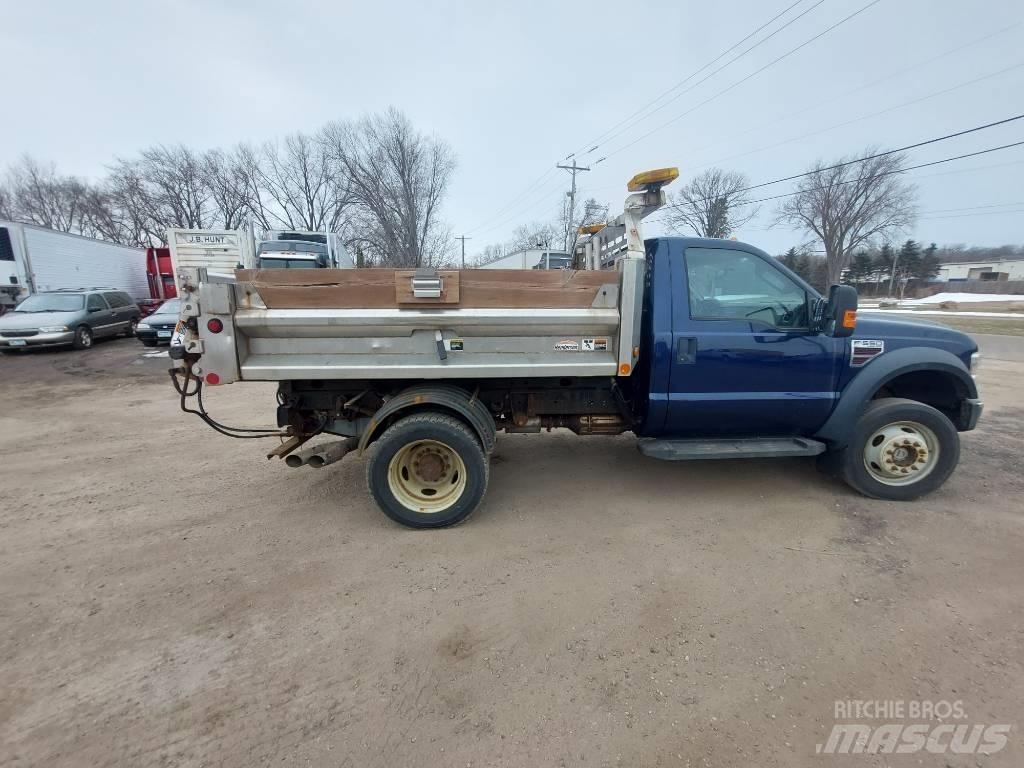 Ford F 550 XLT Sněžné pluhy, přední sněhové radlice