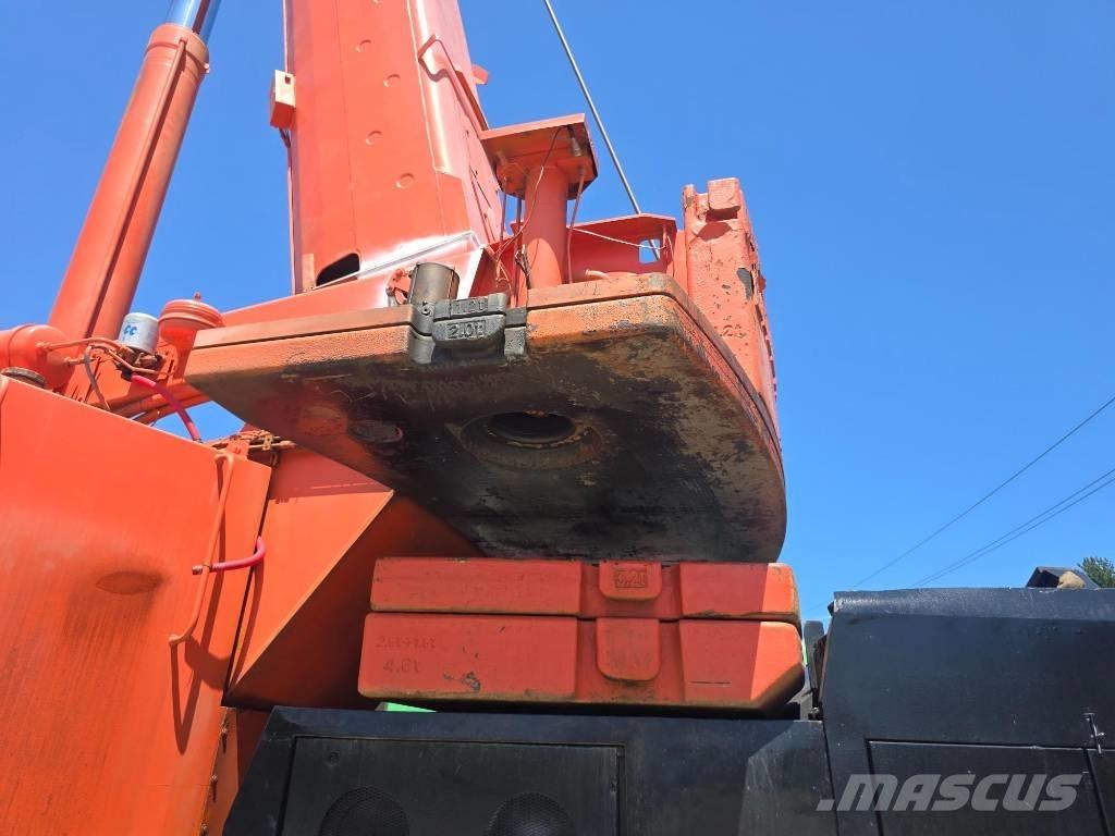 Liebherr LTM 1090-2 Univerzální terénní jeřáby