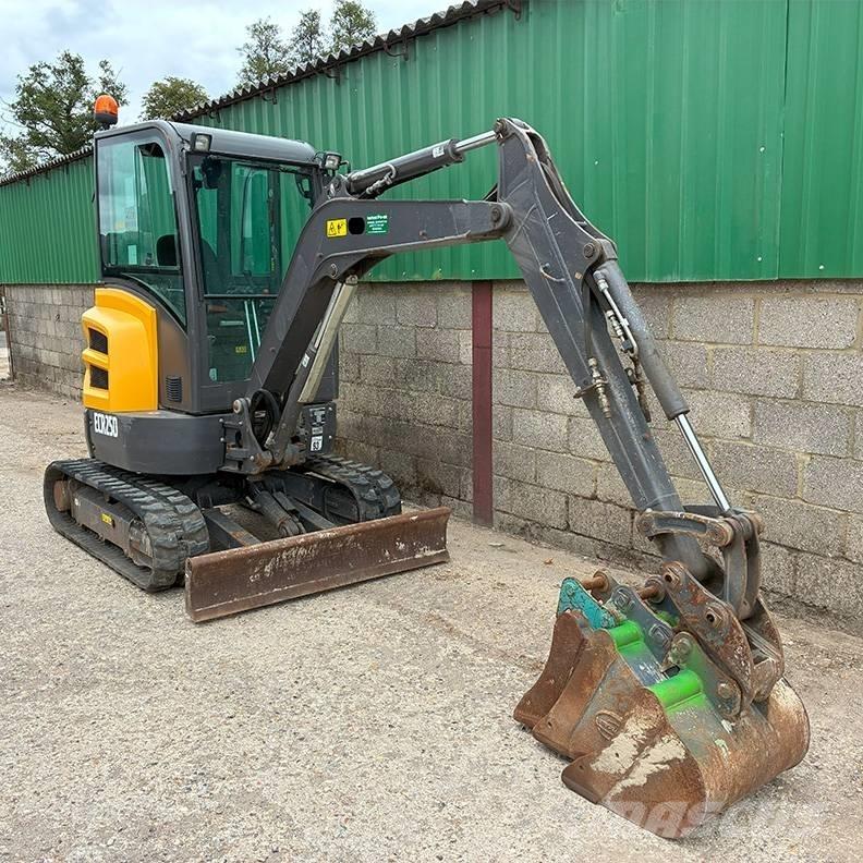 Volvo ECR25D Mini rýpadla < 7t