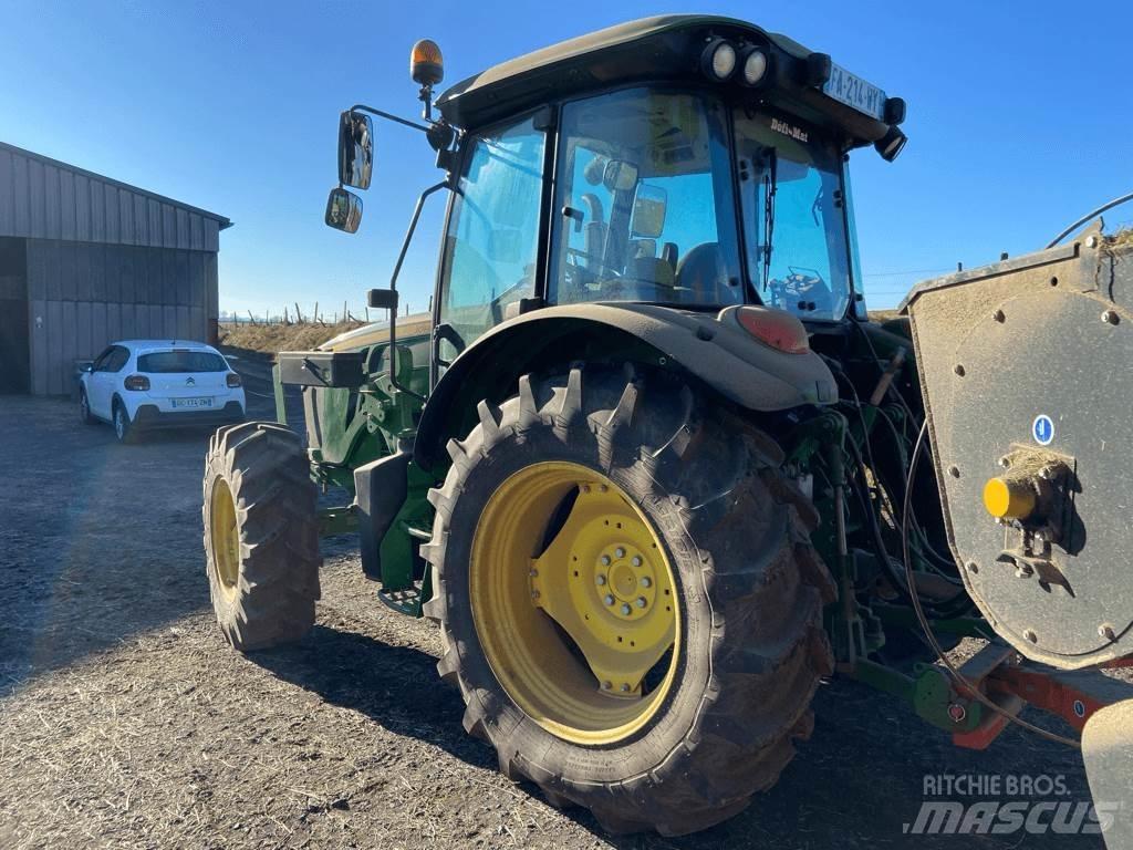 John Deere 5075M Traktory