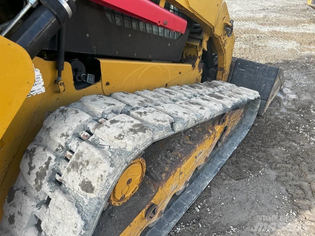 CAT 299 D XHP Smykem řízené nakladače