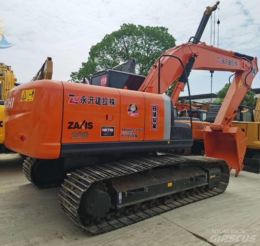 Hitachi ZX 200 Pásová rýpadla