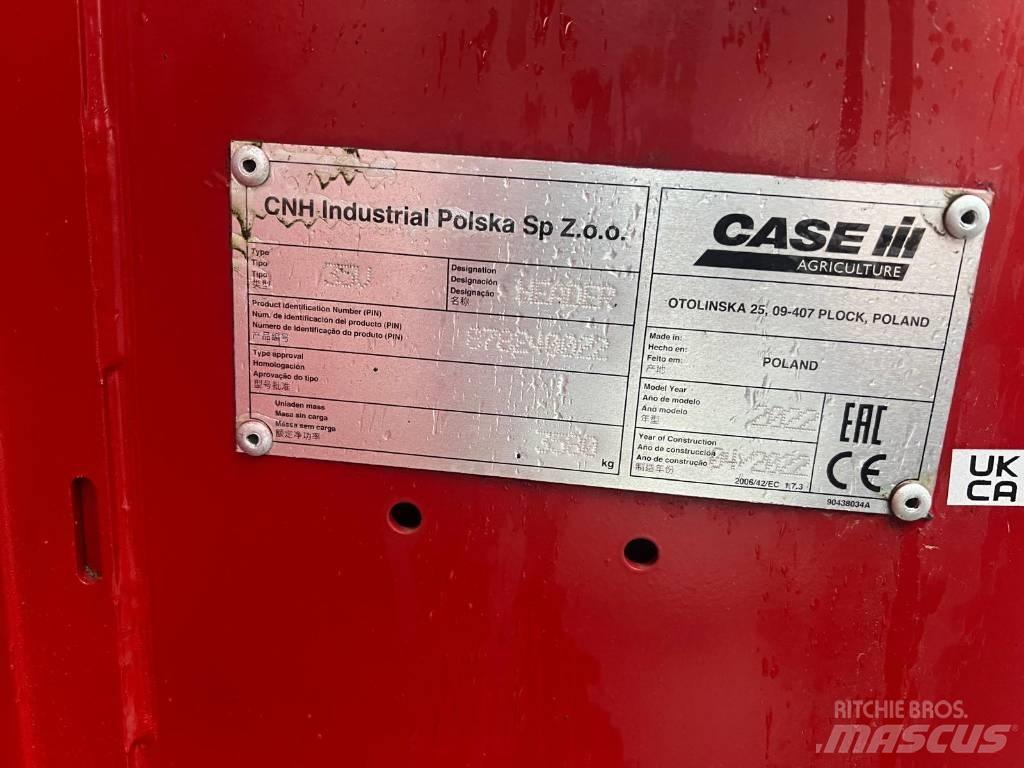 Case IH 3050 Kombajnové hlavice