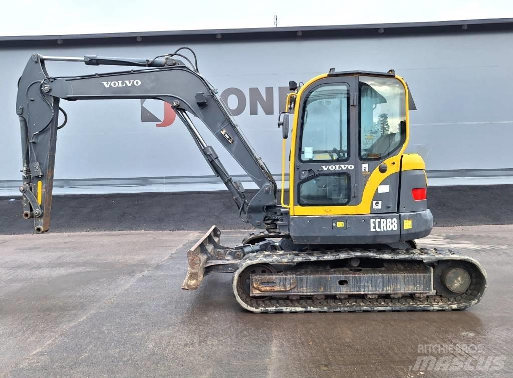 Volvo ECR88 Midi rýpadla 7t - 12t