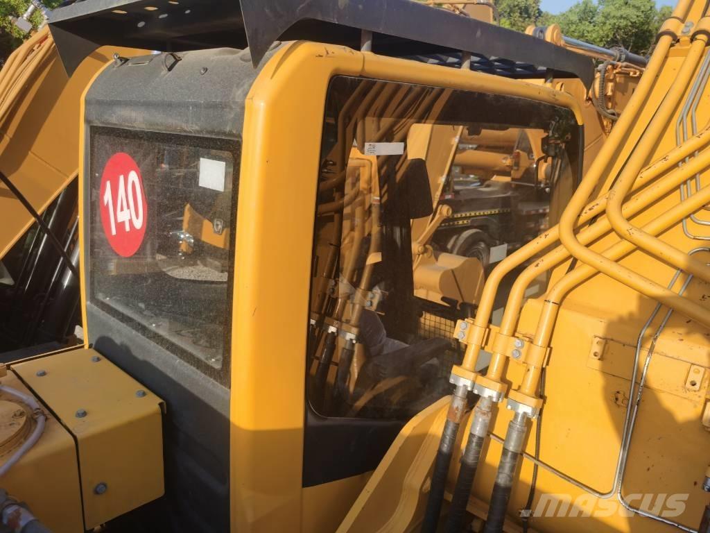 Komatsu PC 350-8 Pásová rýpadla