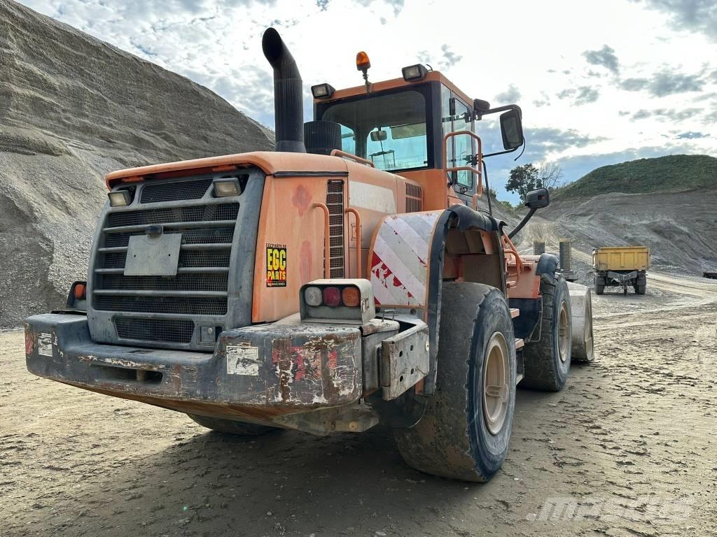 Doosan DL 300 Kolové nakladače