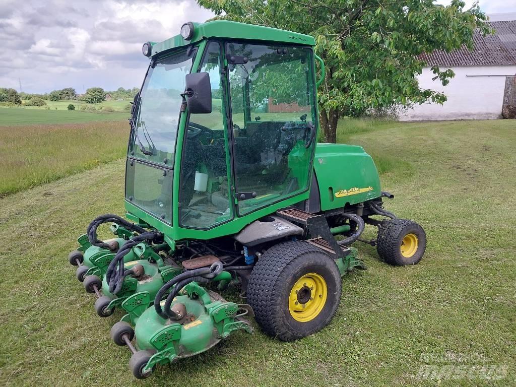 John Deere 3245 C Sekačky fervejí