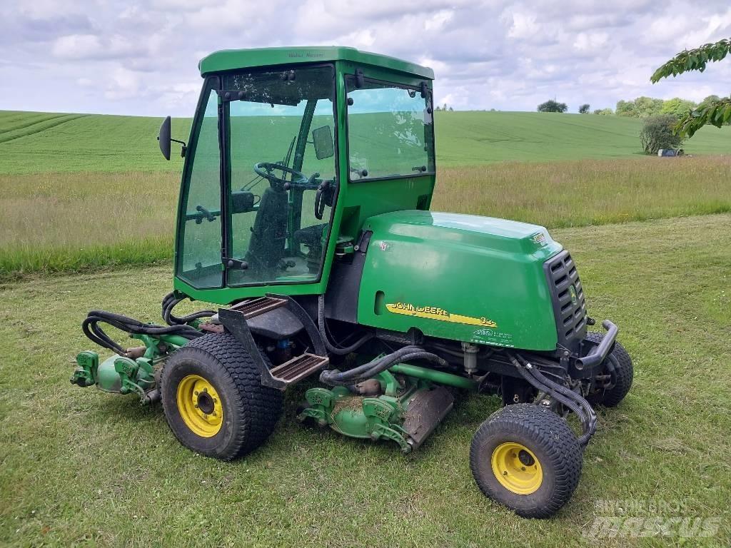 John Deere 3245 C Sekačky fervejí