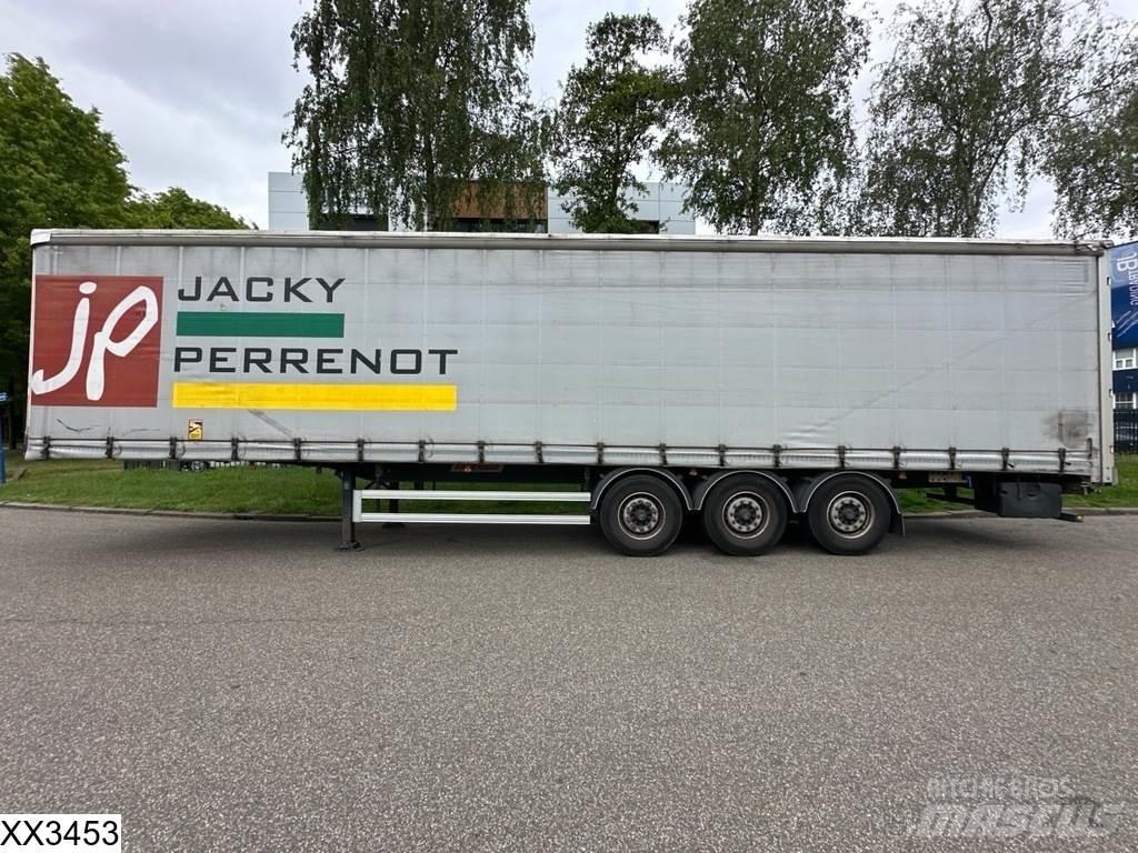 Fruehauf Tautliner Plachtové návěsy
