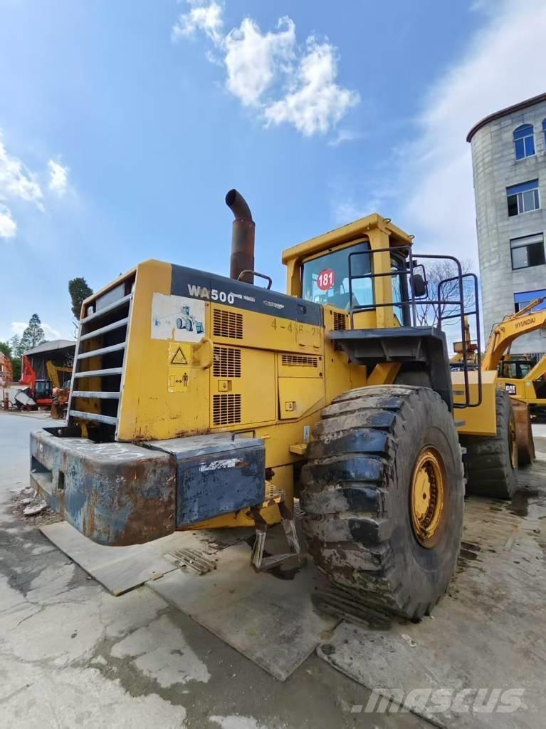 Komatsu WA 500 Kolové nakladače