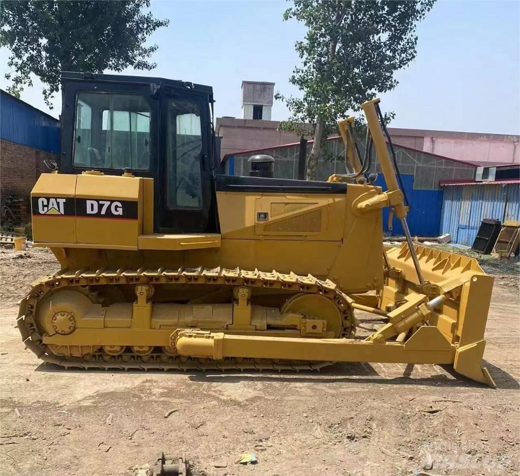 CAT D 7 G Pásové dozery