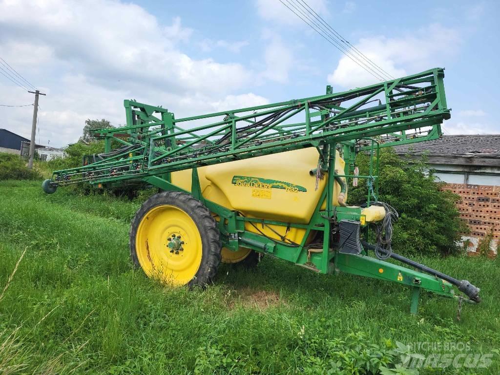 John Deere 732 Tažené postřikovače