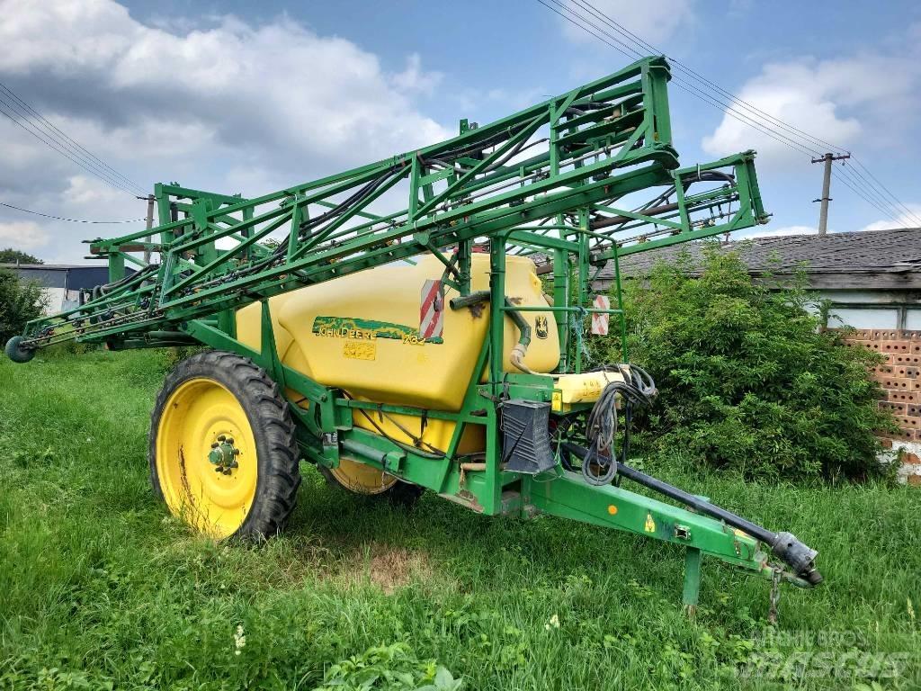 John Deere 732 Tažené postřikovače