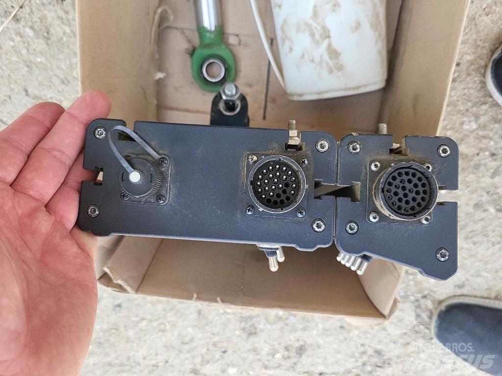 John Deere 732 Tažené postřikovače