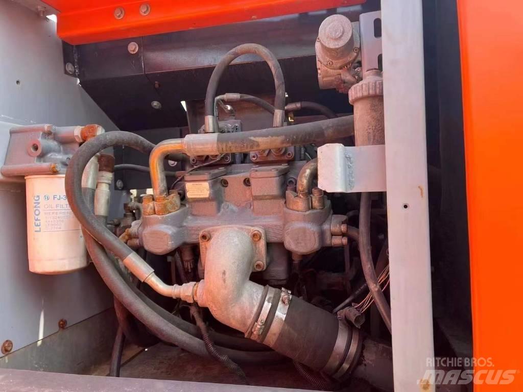 Hitachi ZAXIS240 Pásová rýpadla