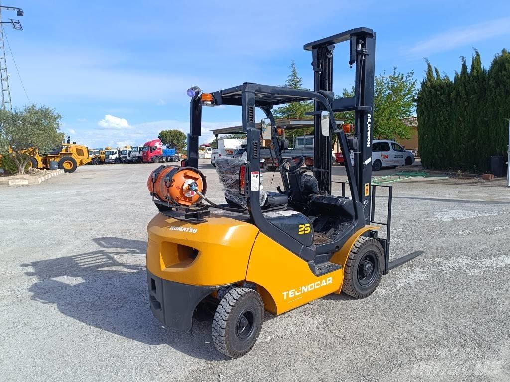  TECNOCAR FG25T-16 Další