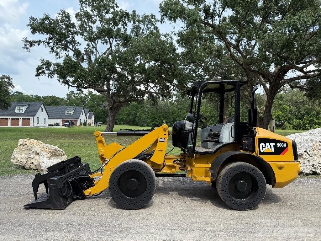 CAT 908 H Kolové nakladače