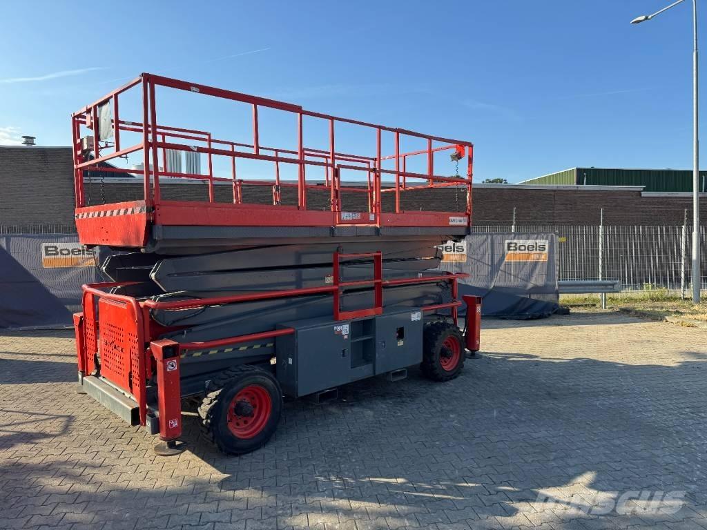 SkyJack 9250RT Nůžková zvedací plošina