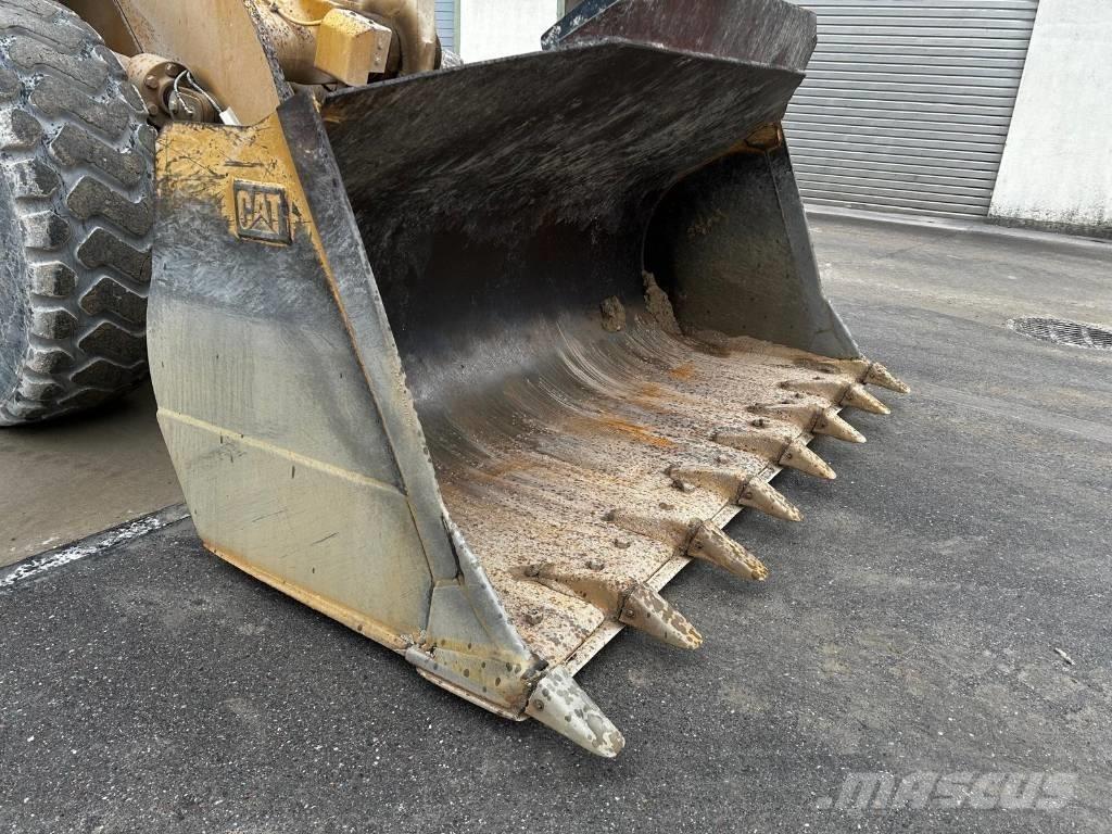 CAT CAT 950H Kolové nakladače