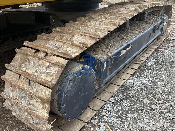 Komatsu PC450-8 Pásová rýpadla