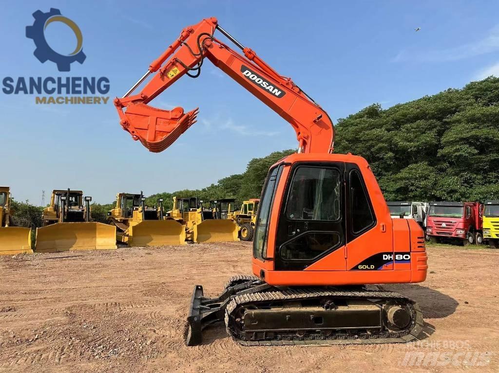 Doosan DH 80 Midi rýpadla 7t - 12t